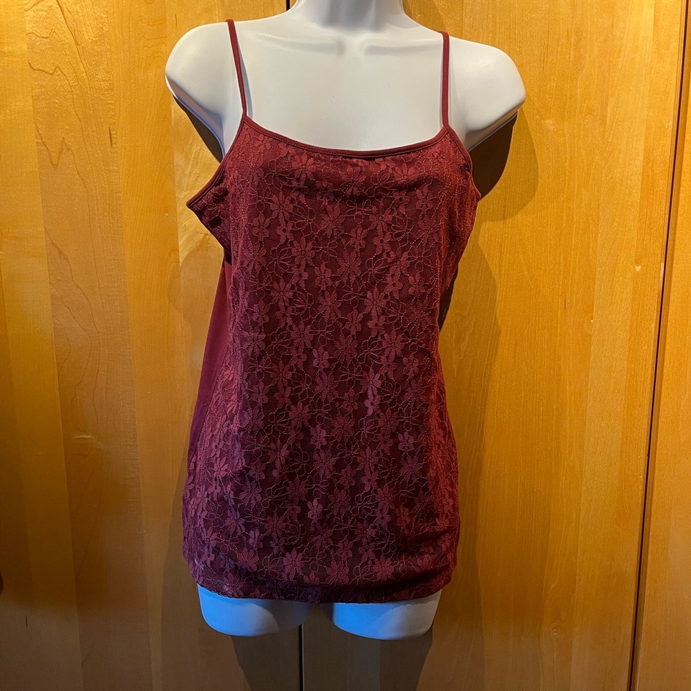 Loft Outlet brand woman’s size S top.